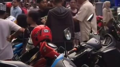 Aksi Heroik, Personel Polsek Mamuju Selamatkan Pelaku Pencurian dari Amukan Massa