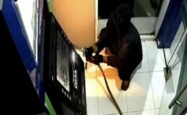 Polisi Tangkap Dua Tersangka Aksi Pembobolan ATM di Pangkep