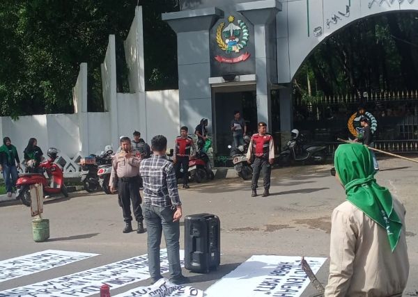 Unjuk Rasa Tuntut Luwu Tengah Mekar, Massa Minta Dialog dengan Gubernur Sulsel