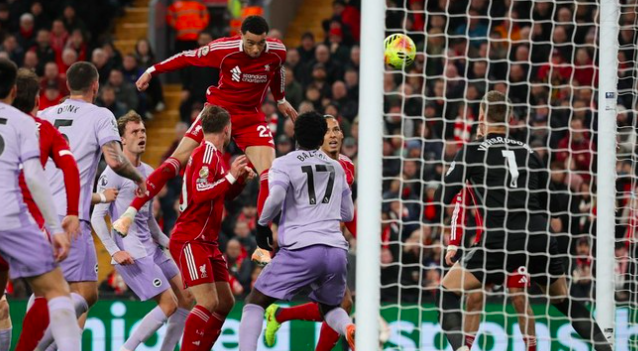 Liverpool Kalahkan Brighton 2-0 di Anfield