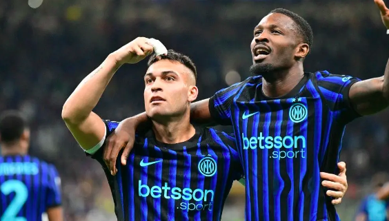Inter Milan Hajar AS Roma 5-2, Kokoh di Puncak Klasemen