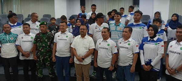 Sulbar Lepas 36 Atlet Panahan Ikuti Turnamen di Palu