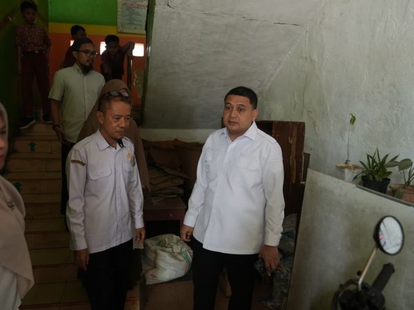 Appi Sidak SDN Monginsidi, Temukan Fasilitas Rusak dan Kursi Kurang