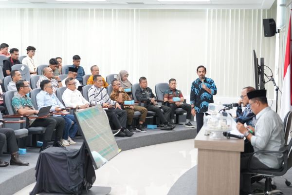 Gubernur Suhardi Duka Tekankan Efisiensi Anggaran, Targetkan Ekonomi Sulbar Tumbuh 6 Persen