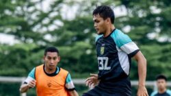 Uston Nawawi Siapkan Strategi Redam PSM Makassar yang Tengah On Fire