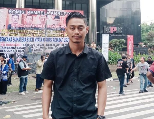 Peringati Hari Anti Korupsi, Aktivis Takalar Datangi KPK di Jakarta