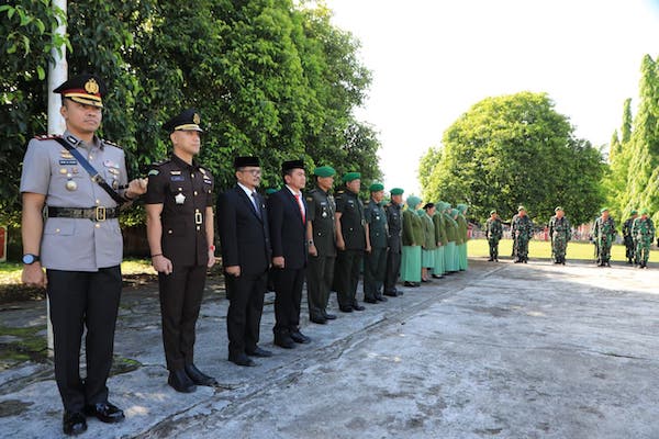 Hormati Pahlawan! Pemkab Bantaeng dan Kodim 1410 Lakukan Ziarah Hari Juang
