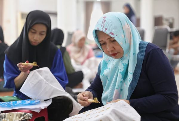 Makassar Cetak 30 Pembatik Baru Lewat Pelatihan Lontara