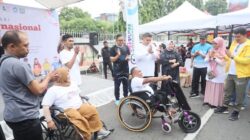 Pemkot Makassar Serahkan Motor Roda Tiga dan BPJS bagi Disabilitas di HDI 2025