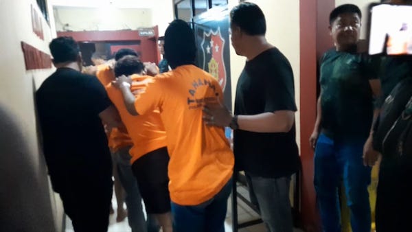 Tantang Aparat dan Bawa Sajam, 4 Anggota Geng Motor Diamankan Polisi