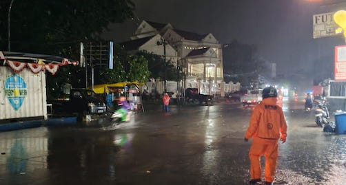 BPBD Makassar Gerak Cepat Tangani Dampak Cuaca Ekstrem di Sejumlah Titik