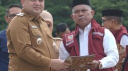 B Muchtar Resmi Dilantik Ketua RW 002 Mapala, Komitmen Layani Warga