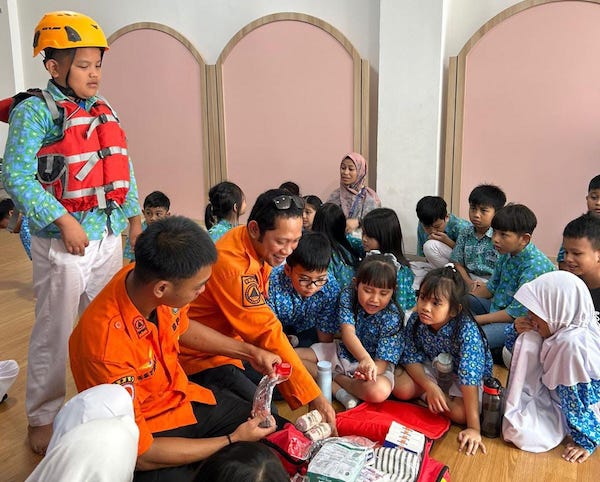 SALAMA BPBD Makassar Gunakan VR untuk Latih Siswa Siaga Bencana