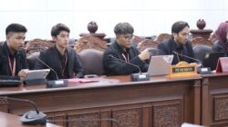 Mahasiswa Minta MK Batasi Masa Jabatan DPR