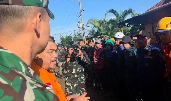 Hari Kedua Pencarian Pesawat ATR, Tim SAR Gabungan Lalui Medan Terjal