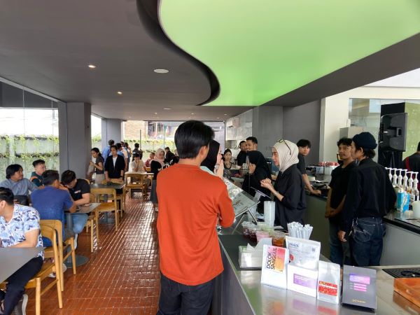 Backhaus Buka di Kalla Toyota Alauddin, Suguhkan Pastry Lokal Makassar