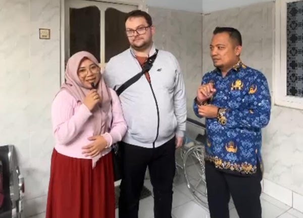 Cinta Lintas Benua, Dukcapil Jeneponto Resmikan Pencatatan Pernikahan Pria Polandia dan Gadis Binamu