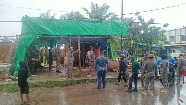 Giliran PKL Poros BTP Ditertibkan, Lapak Dipindah dari Trotoar
