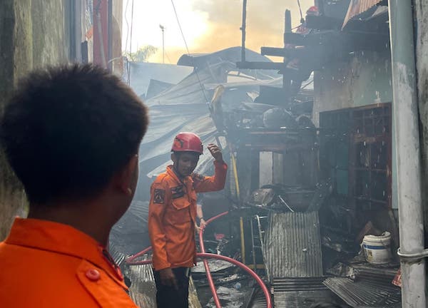 9 Rumah di Jalan Sangir Ludes Terbakar, 26 Jiwa Terdampak