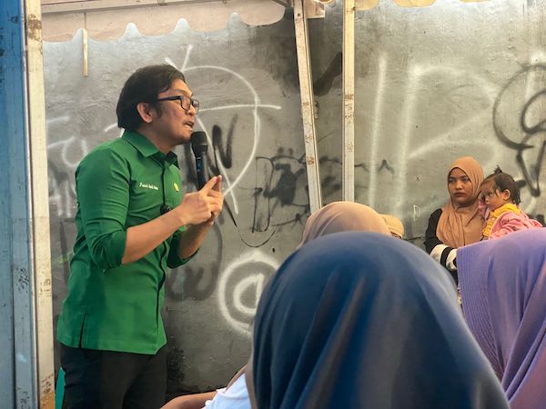 Warga Curhat Jalan Rusak Hingga Ambulance ke Legislator PKB Sulsel