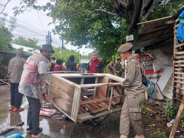 Survei PPI: 84,9 Persen Warga Makassar Dukung Penertiban PKL