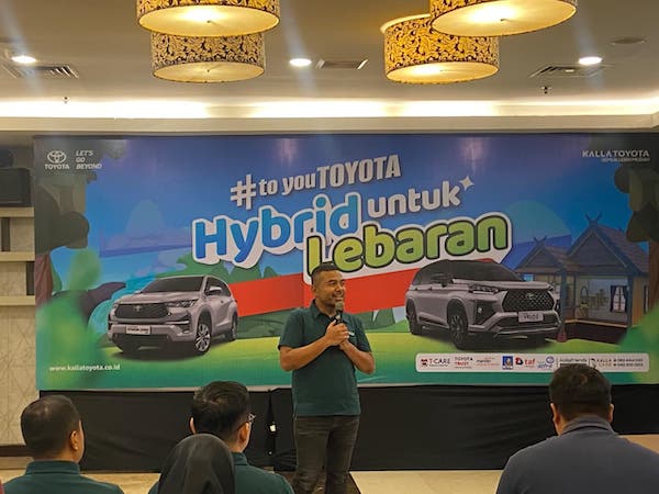 Kendaraan Hybrid Kalla Toyota Jadikan Mobilitas Mudik Lebih Efisien