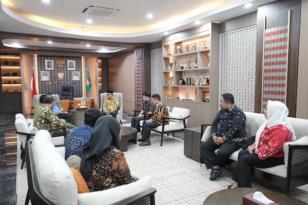 327 CJH Makassar Siap Terbang April 2026