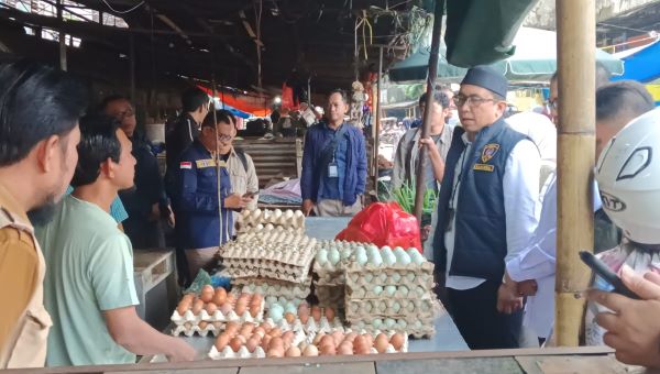 Sidak Jelang Idulfitri, KPPU Temukan Sejumlah Komoditas Naik di Pasar Terong