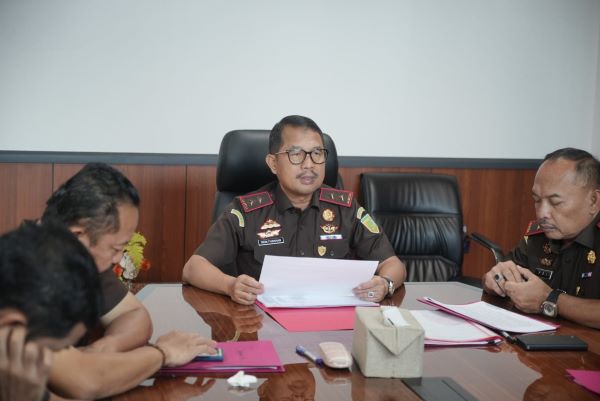 Pelaku KDRT di Parepare Dihukum Azan di Masjid Selama Dua Pekan