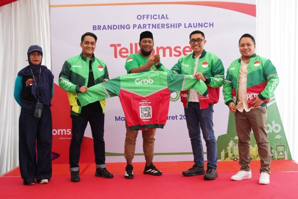 Telkomsel Perkuat Kolaborasi Strategis dengan Grab, Branding Ribuan Mitra Driver di Sulawesi