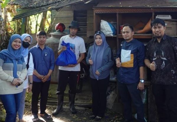 PPPK Biro Hukum Setda Sulbar Salurkan Bantuan Sembako untuk Warga