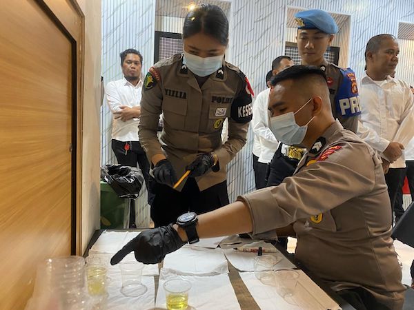 Cegah Narkoba, Seluruh Personel Polda Sulbar Ikuti Pemeriksaan Urine Dadakan