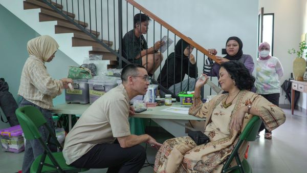 Film Tunggu Aku Sukses Nanti Soroti Realita Perbandingan Nasib di Momen Lebaran