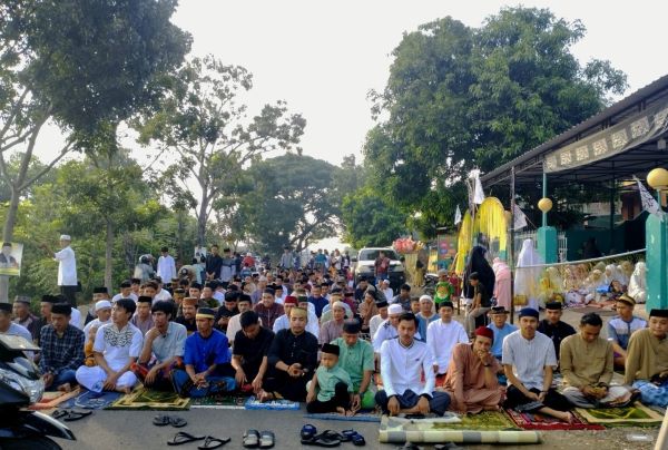 Lebaran Lebih Awal, Ratusan Jemaah Muhammadiyah Padati Masjid Nurul Jihad Jeneponto