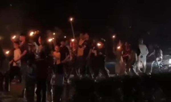 Takbiran dengan Pawai Obor, Ratusan Santri Padati Jalan di Jeneponto