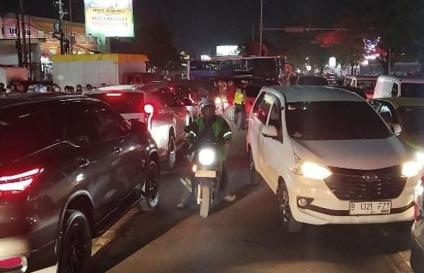 Jalur Perintis Kemerdekaan Makassar Macet Total hingga 5 Kilometer