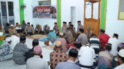 Safari Subuh di Desa Langkura, Kapolres Jeneponto Ajak Warga Jaga Kamtibmas