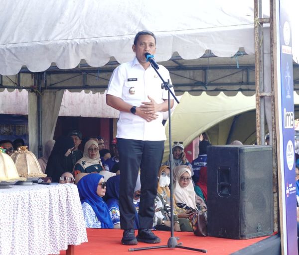 Paris Yasir Resmi Buka Turnamen Sepak Bola Bupati Cup I Jeneponto