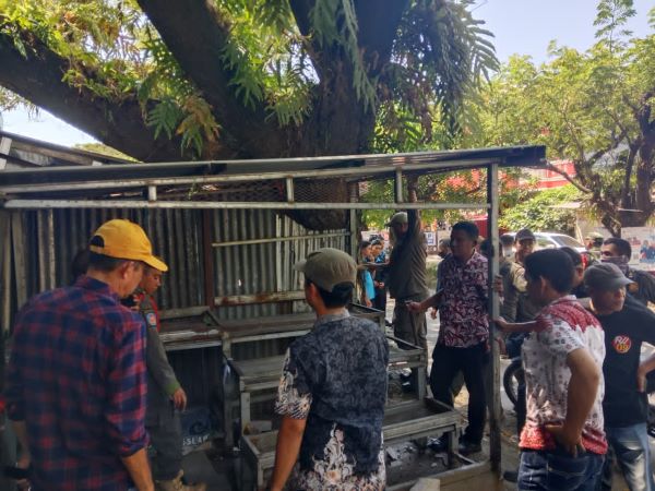 Langgar Fasum, 60 Lapak PKL Tamalanrea Direlokasi ke Pasar Sentral BTP