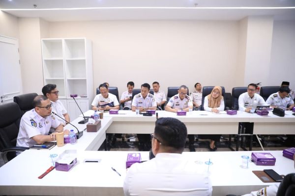 Perketat Penataan Parkir, Makassar Wajibkan Jukir Terdaftar di Kecamatan